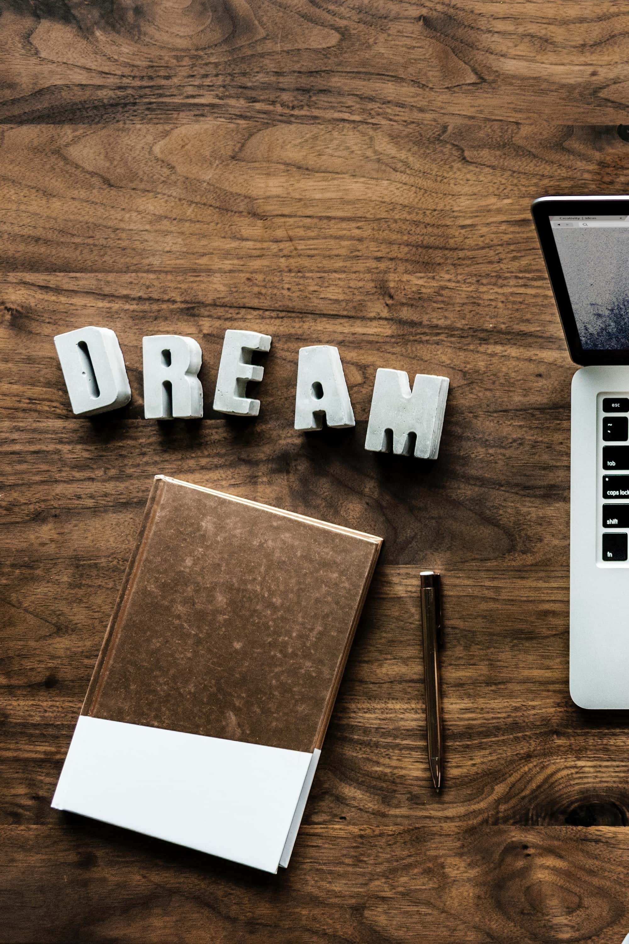 How to go from blog to book deal - Emma Amoscato